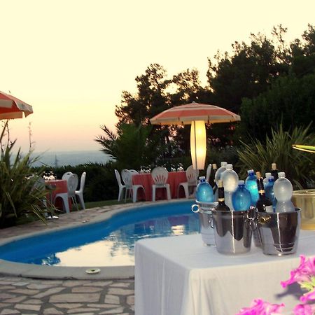 Bed And Breakfast " Il Tesoro Di Mario " Falconara Marittima Eksteriør billede